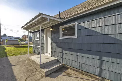 1026 E Bismark Ave, Spokane, WA 99208 photo 4