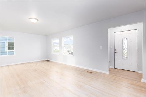 538 E Hoffman Ave, Spokane, WA 99207 photo 8
