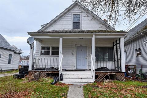 2011 E Hartson Ave, Spokane, WA 99202 photo 2