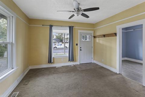 1733 E Wabash Ct, Spokane, WA 99207 photo 3