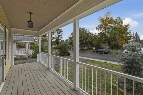 1733 E Wabash Ct, Spokane, WA 99207 photo 2