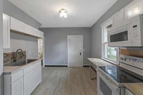 1733 E Wabash Ct, Spokane, WA 99207 photo 6