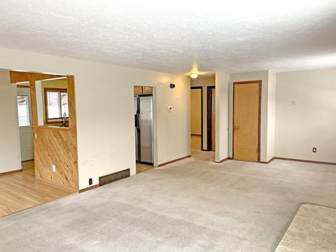 1016 E Dalke Ave, Spokane, WA 99208 photo 4