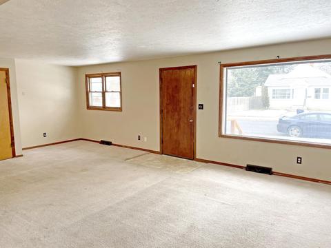 1016 E Dalke Ave, Spokane, WA 99208 photo 2