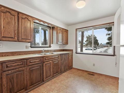 10101 E 9th Ave, Spokane Valley, WA 99206 photo 11