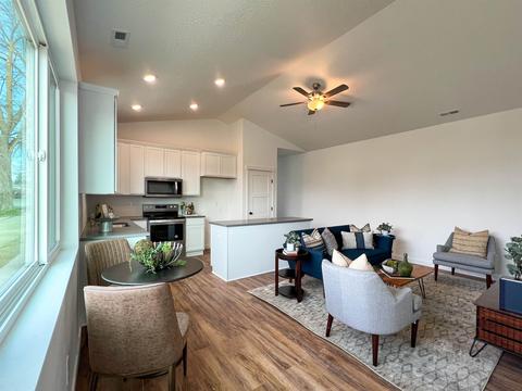 2301 E Longfellow Ave, Spokane, WA 99207 photo 2