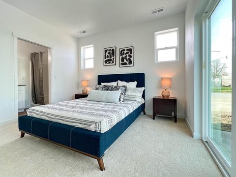 2301 E Longfellow Ave, Spokane, WA 99207 photo 13