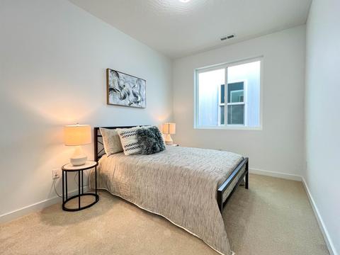 2301 E Longfellow Ave, Spokane, WA 99207 photo 17