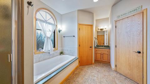 8808 E Greenbluff Rd, Colbert, WA 99005 photo 24