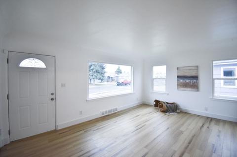 1123 E Longfellow Ave, Spokane, WA 99207 photo 8
