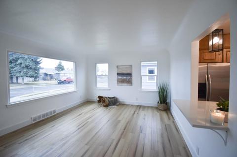 1123 E Longfellow Ave, Spokane, WA 99207 photo 7