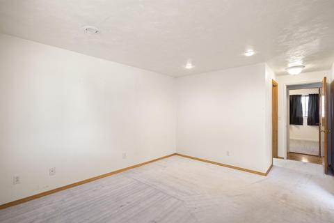 122 E Cozza Dr, Spokane, WA 99208 photo 8