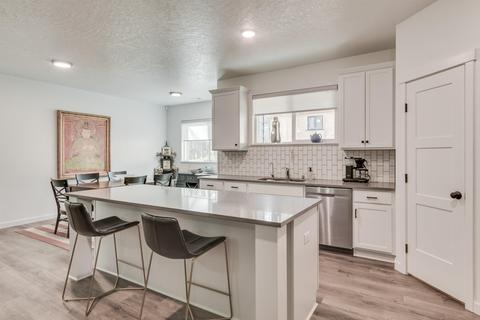 3320 E 14th Ave, Spokane, WA 99202 photo 8