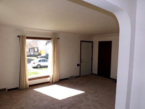 1119 E Hoffman Ave, Spokane, WA 99207 photo 4