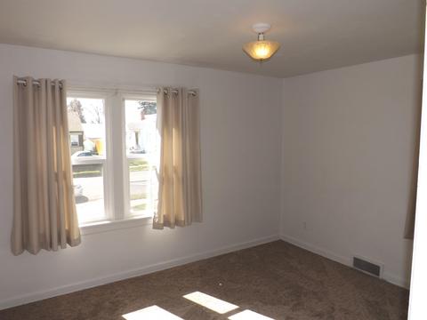 1119 E Hoffman Ave, Spokane, WA 99207 photo 6