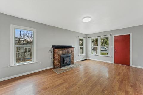 1619 E Sharp Ave, Spokane, WA 99202 photo 2