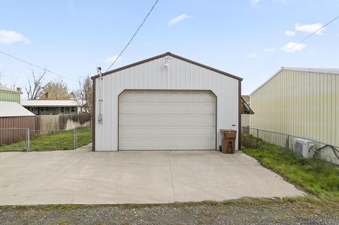 3107 Ermina Ave, Spokane, WA 99207 photo 2
