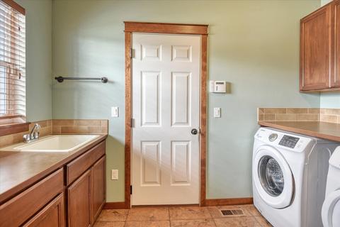 213 E Travis Ct, Spokane, WA 99208 photo 27