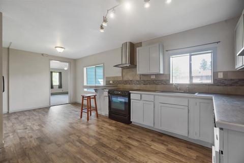11824 E 8th Ave, Spokane Valley, WA 99206 photo 2