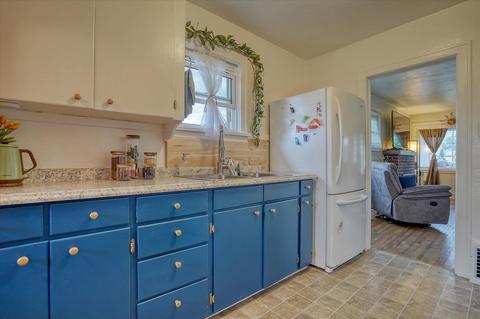1004 E Longfellow Ave, Spokane, WA 99207 photo 5