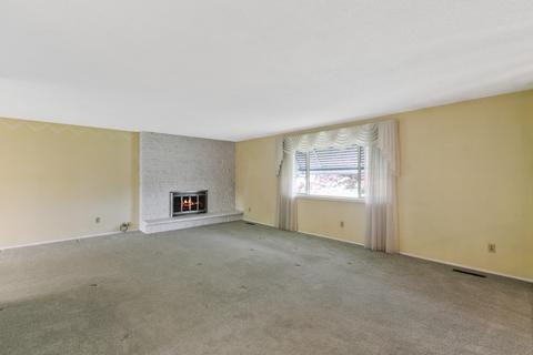 215 E Astor Dr, Spokane, WA 99208 photo 3