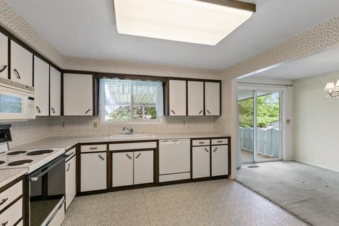 215 E Astor Dr, Spokane, WA 99208 photo 7