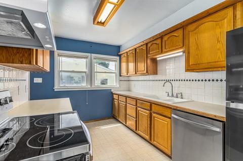 1912 E Hoffman Ave, Spokane, WA 99207 photo 4