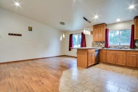 2627 E Sharp Ave, Spokane, WA 99202 photo 7