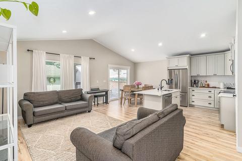 2017 E Heroy Ave, Spokane, WA 99207 photo 2