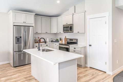 2017 E Heroy Ave, Spokane, WA 99207 photo 5