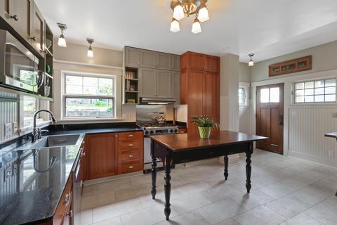 525 E 12th Ave, Spokane, WA 99202 photo 8