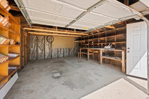 829 E Olympic Ave, Spokane, WA 99207 photo 24