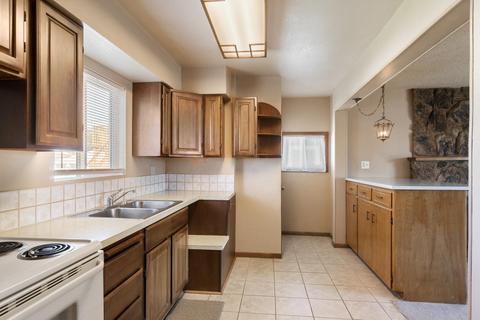 1107 E Longfellow Ave, Spokane, WA 99207 photo 11