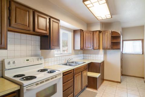 1107 E Longfellow Ave, Spokane, WA 99207 photo 10