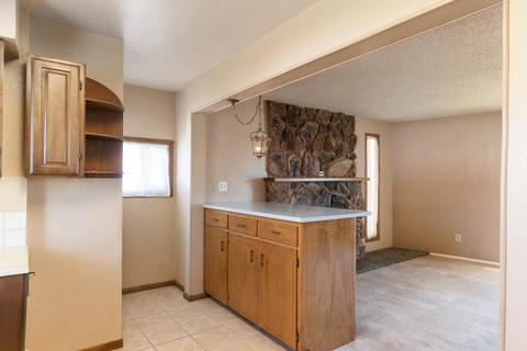1107 E Longfellow Ave, Spokane, WA 99207 photo 8