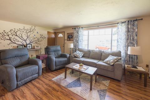 128 E Longfellow Ave, Spokane, WA 99207 photo 3