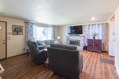 128 E Longfellow Ave, Spokane, WA 99207 photo 5
