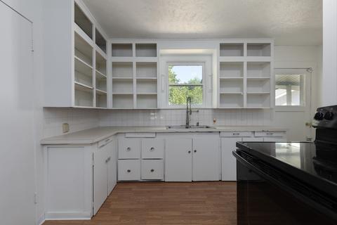 1711 E 9th Ave, Spokane, WA 99202 photo 8