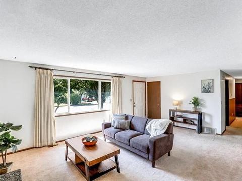 12621 E Skyview Ave, Spokane Valley, WA 99216 photo 2
