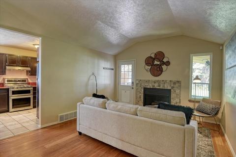 2717 E 12th Ave, Spokane, WA 99202 photo 5