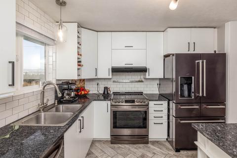 4253 E 9th Ave, Spokane, WA 99202 photo 6