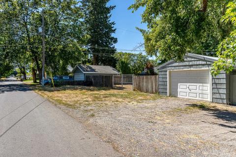 8018 E Grace Ave, Spokane Valley, WA 99212 photo 4