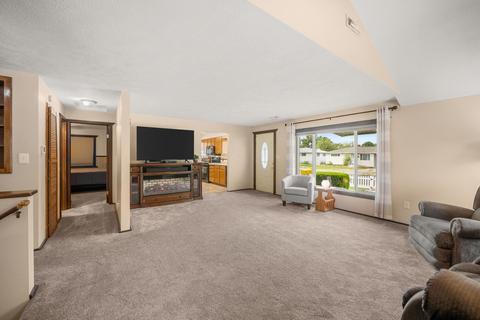 428 E Joseph St, Spokane, WA 99208 photo 2