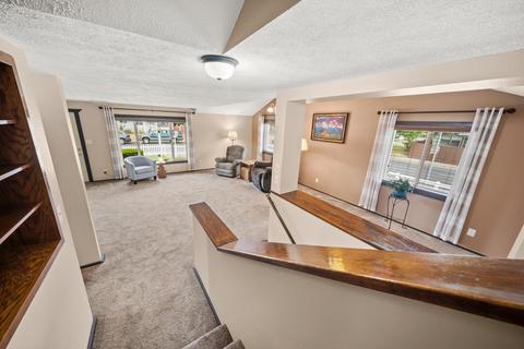428 E Joseph St, Spokane, WA 99208 photo 4
