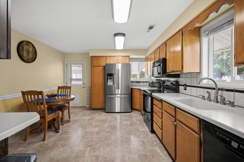 428 E Joseph St, Spokane, WA 99208 photo 5