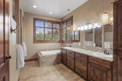 13014 E Apache Pass Ln, Spokane, WA 99206 photo 22
