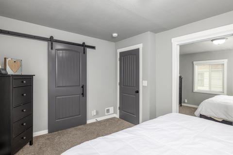 217 E Longfellow Ave, Spokane, WA 99207 photo 12