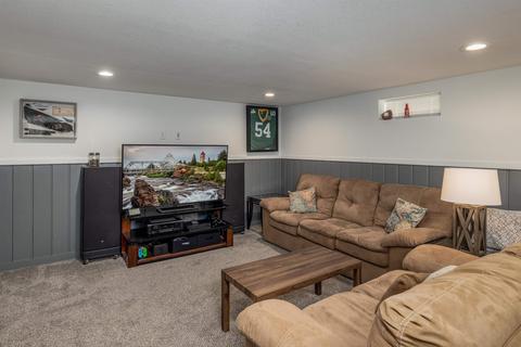 217 E Longfellow Ave, Spokane, WA 99207 photo 17