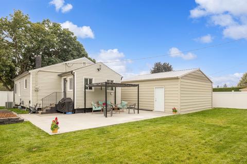 217 E Longfellow Ave, Spokane, WA 99207 photo 23