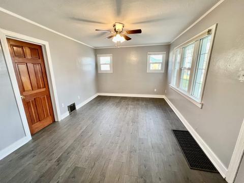 1027 E Longfellow Ave, Spokane, WA 99207 photo 12